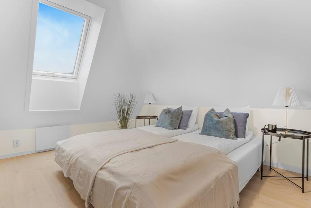New! Huge Modern Apartment! Fit For Two Families! ベルゲン エクステリア 写真