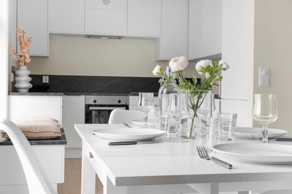 New! Huge Modern Apartment! Fit For Two Families! ベルゲン エクステリア 写真